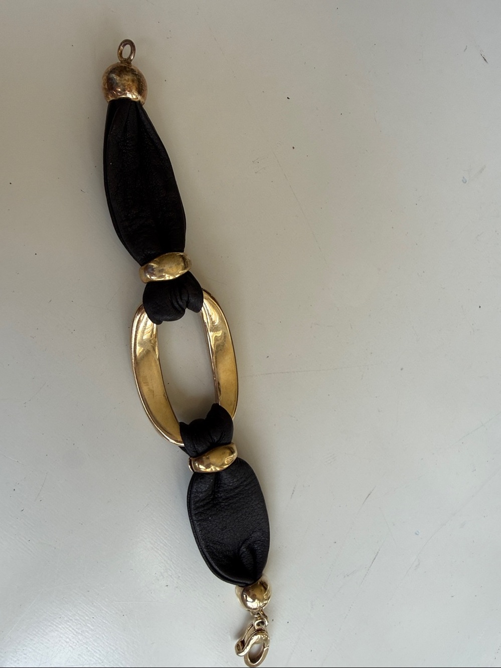 Leather And Gold Bracelet - Picture 4 of 5